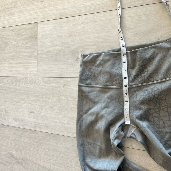 Lululemon women’s leggings size 6 - Picture 4 of 10